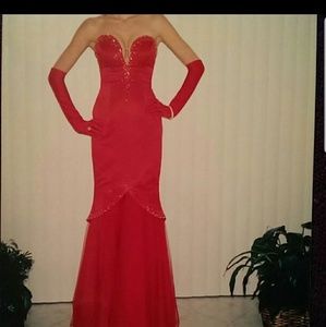 Red formal mermaid gown